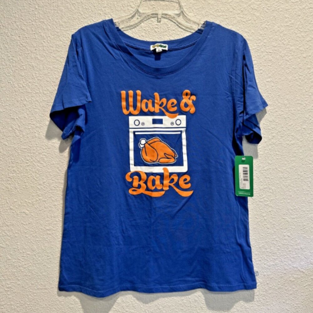 Wake‎ & Bake Large T Shirt Funny Thanksgiving Smoking Turkey Tipsy Elves NWT!